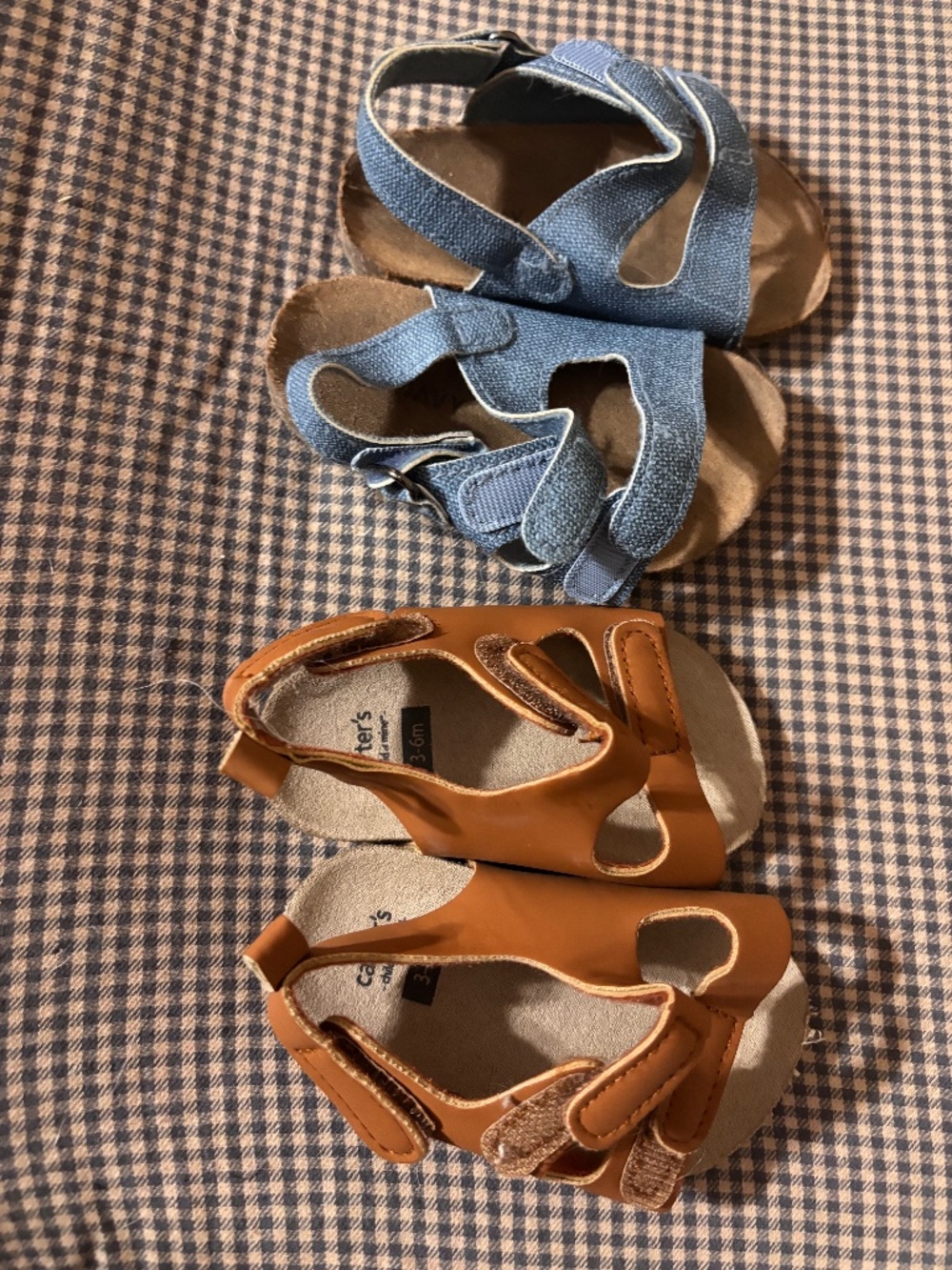 Set of baby shoes